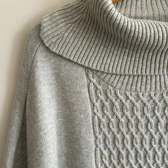 CAbi cotton Cowl Neck Poncho Cableknit Sweater Glacier Gray 3003 Size Small - Picture 5 of 8